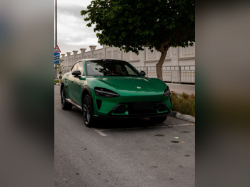 شاومي  واي يو 7  ماكس  2025  اوتوماتيك  0 كم  0 سلندر  دفع كلي مستمر  اس يو في  أخضر