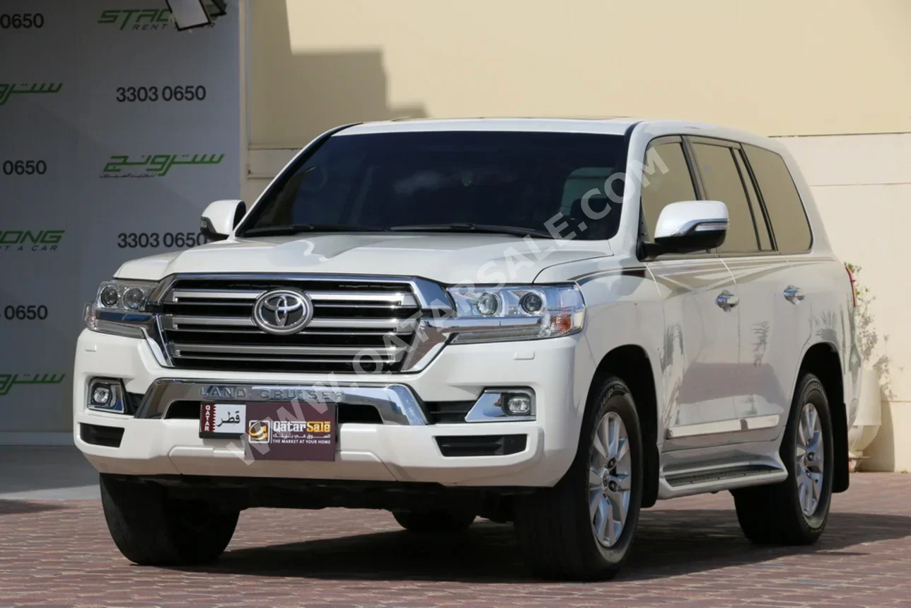Toyota  Land Cruiser  GXR  2018  Automatic  235,000 Km  8 Cylinder  Four Wheel Drive (4WD)  SUV  Pearl