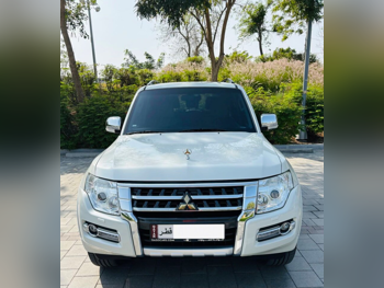 Mitsubishi  Pajero  3.8 Gold Edition  2022  Automatic  62,500 Km  6 Cylinder  Four Wheel Drive (4WD)  SUV  White