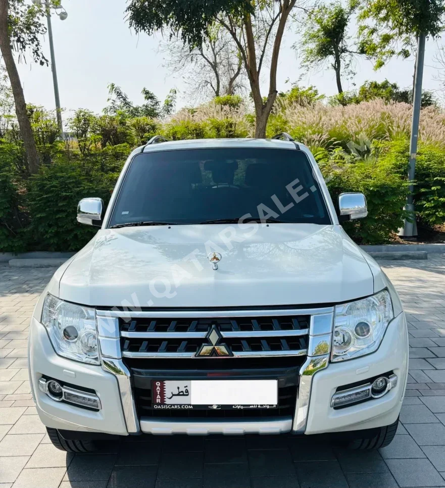 Mitsubishi Pajero 3.8 Gold Edition 2022 Automatic 62,500 Km 6 Cylinder Four Wheel Drive (4WD) SUV White