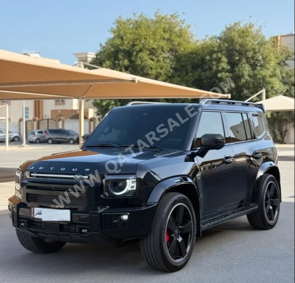 Jetour  T2  Luxury  2025  Automatic  2,100 Km  4 Cylinder  Four Wheel Drive (4WD)  SUV  Black  With Warranty