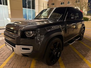 لاند روفر  ديفيندر  110 اتش اس اي  2023  اوتوماتيك  48,000 كم  6 سلندر  دفع رباعي  اس يو في  رمادي كاربيثيان  تحت الضمان