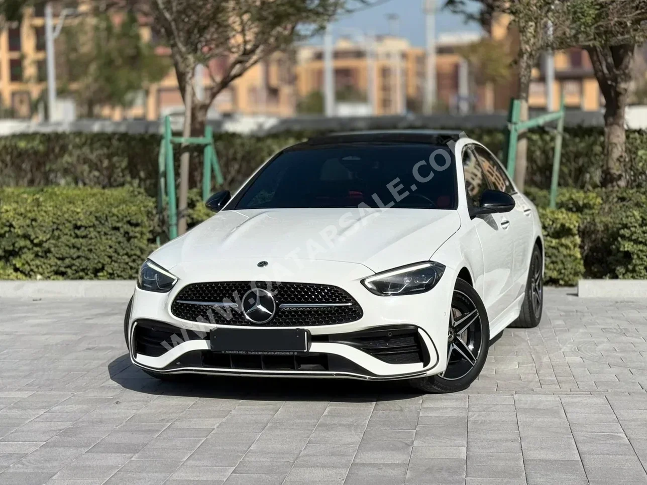 مرسيدس - بنز  سي - كلاس  200 اي ام جي  2023  اوتوماتيك  29,900 كم  4 سلندر  دفع خلفي  سيدان  أبيض  تحت الضمان