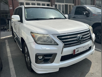 لكزس  ال اكس  570  2014  اوتوماتيك  360,000 كم  8 سلندر  دفع رباعي  اس يو في  أبيض
