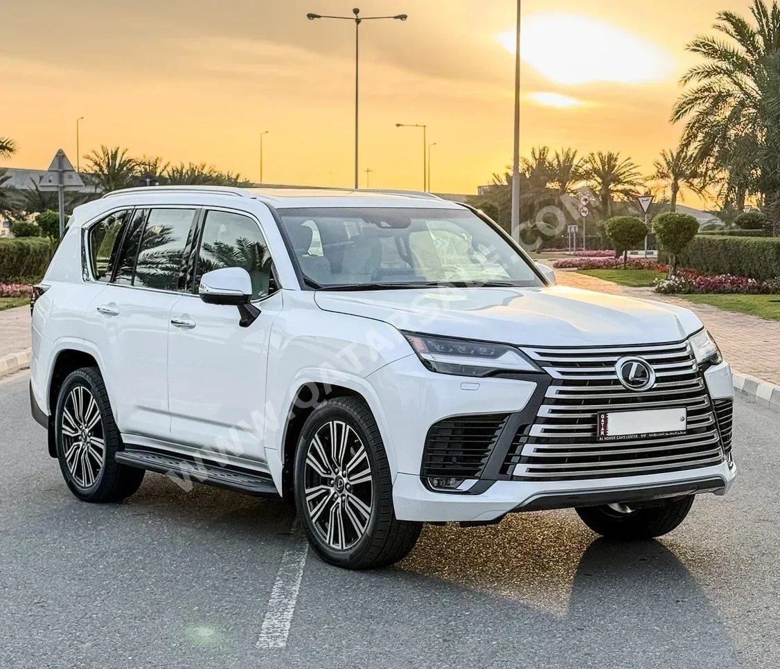 Lexus LX 600 Luxury 2023 Automatic 43,000 Km 6 Cylinder Four Wheel Drive (4WD) SUV White With Warranty
