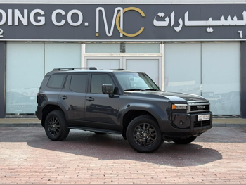 تويوتا  برادو  2025  اوتوماتيك  13,000 كم  6 سلندر  دفع رباعي  اس يو في  رمادي  تحت الضمان