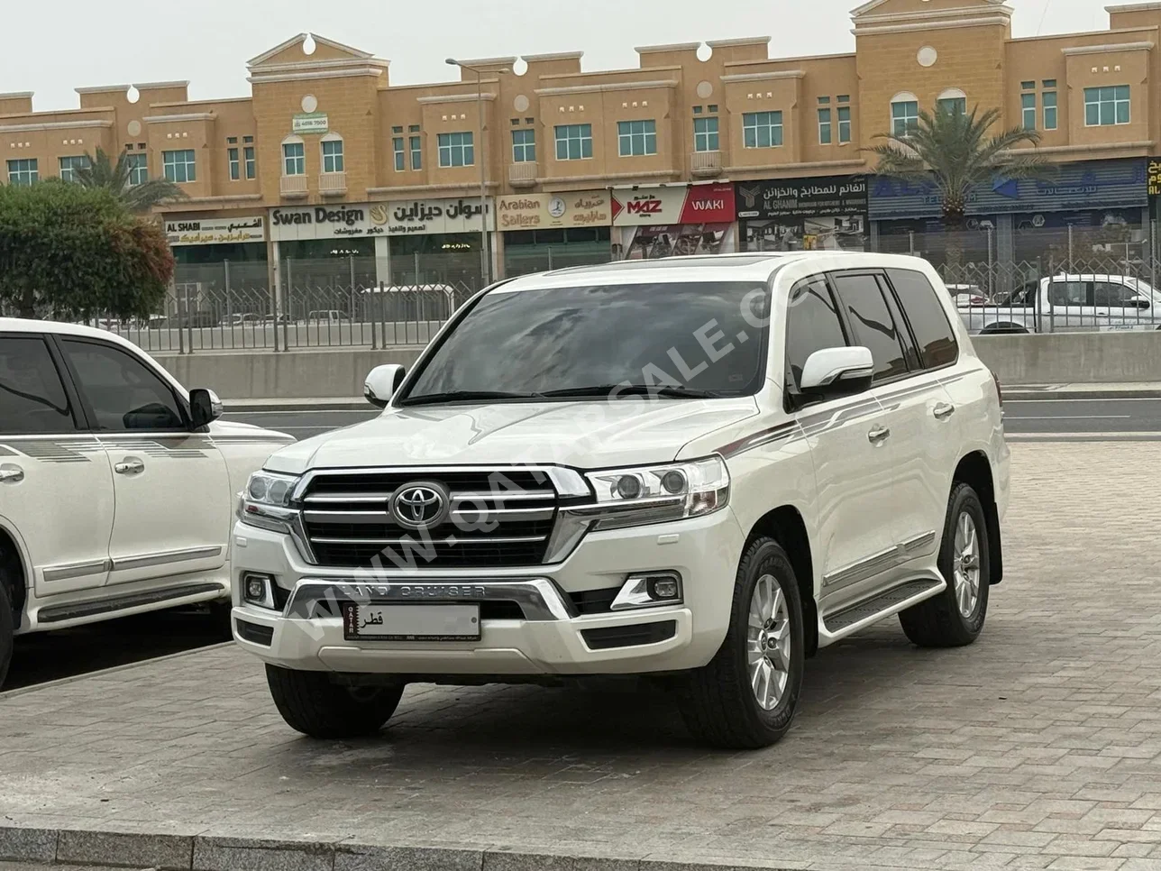 Toyota Land Cruiser GXR 2020 Automatic 185,000 Km 8 Cylinder Four Wheel Drive (4WD) SUV Pearl