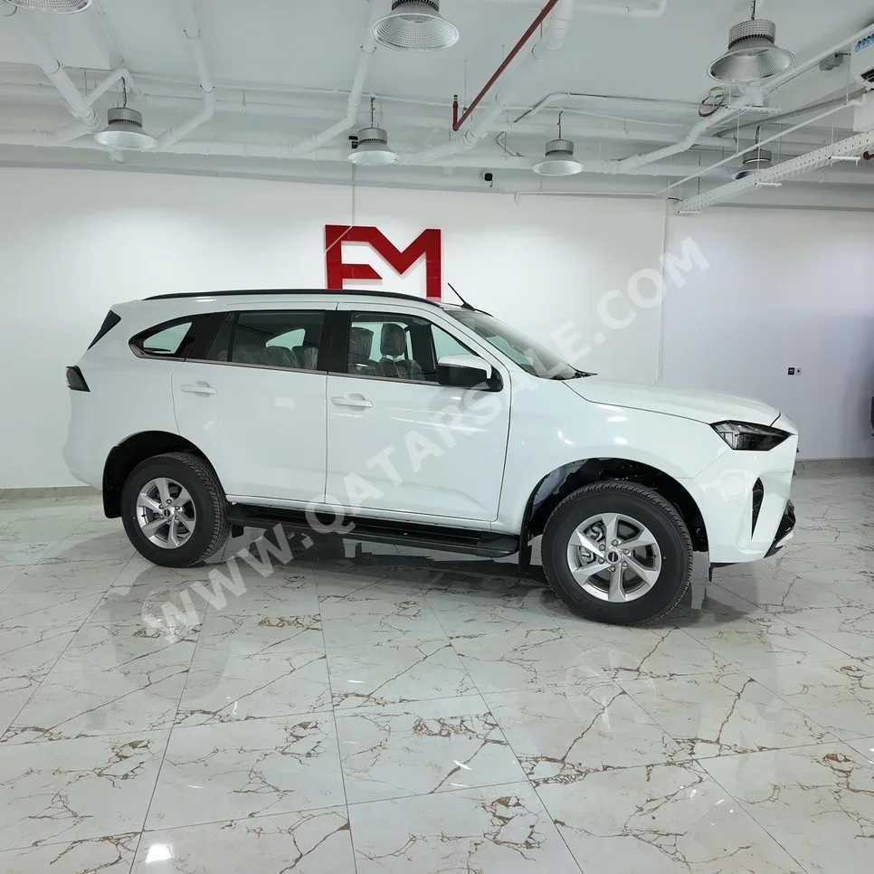 اسوزو  ام يو-اكس  2026  اوتوماتيك  0 كم  4 سلندر  دفع خلفي  اس يو في  أبيض  تحت الضمان