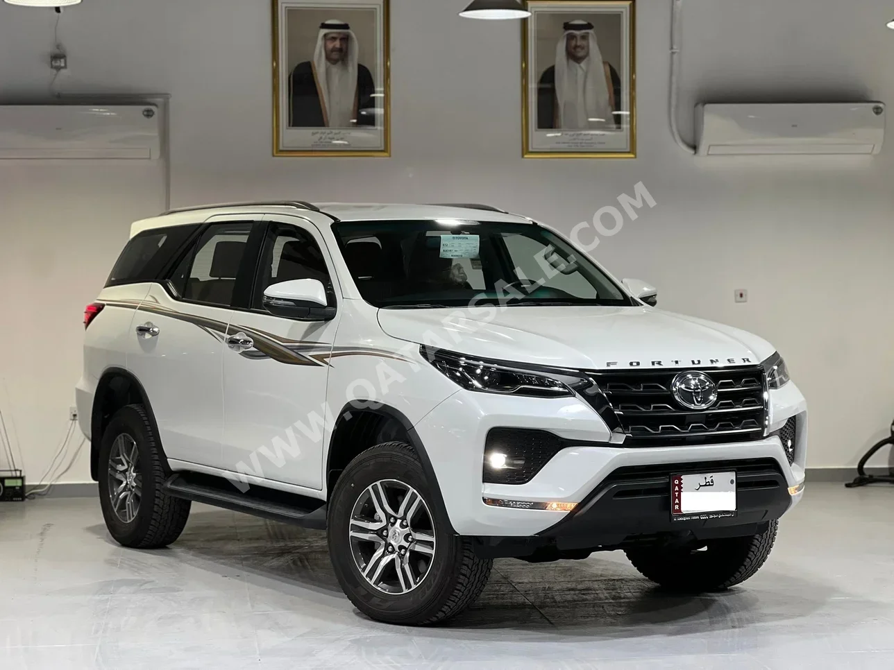 Toyota Fortuner 2024 Automatic 0 Km 6 Cylinder Four Wheel Drive (4WD) SUV White With Warranty