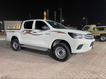 Toyota  Hilux  2026  Automatic  4,000 Km  4 Cylinder  Four Wheel Drive (4WD)  Pick Up  White  With Warranty