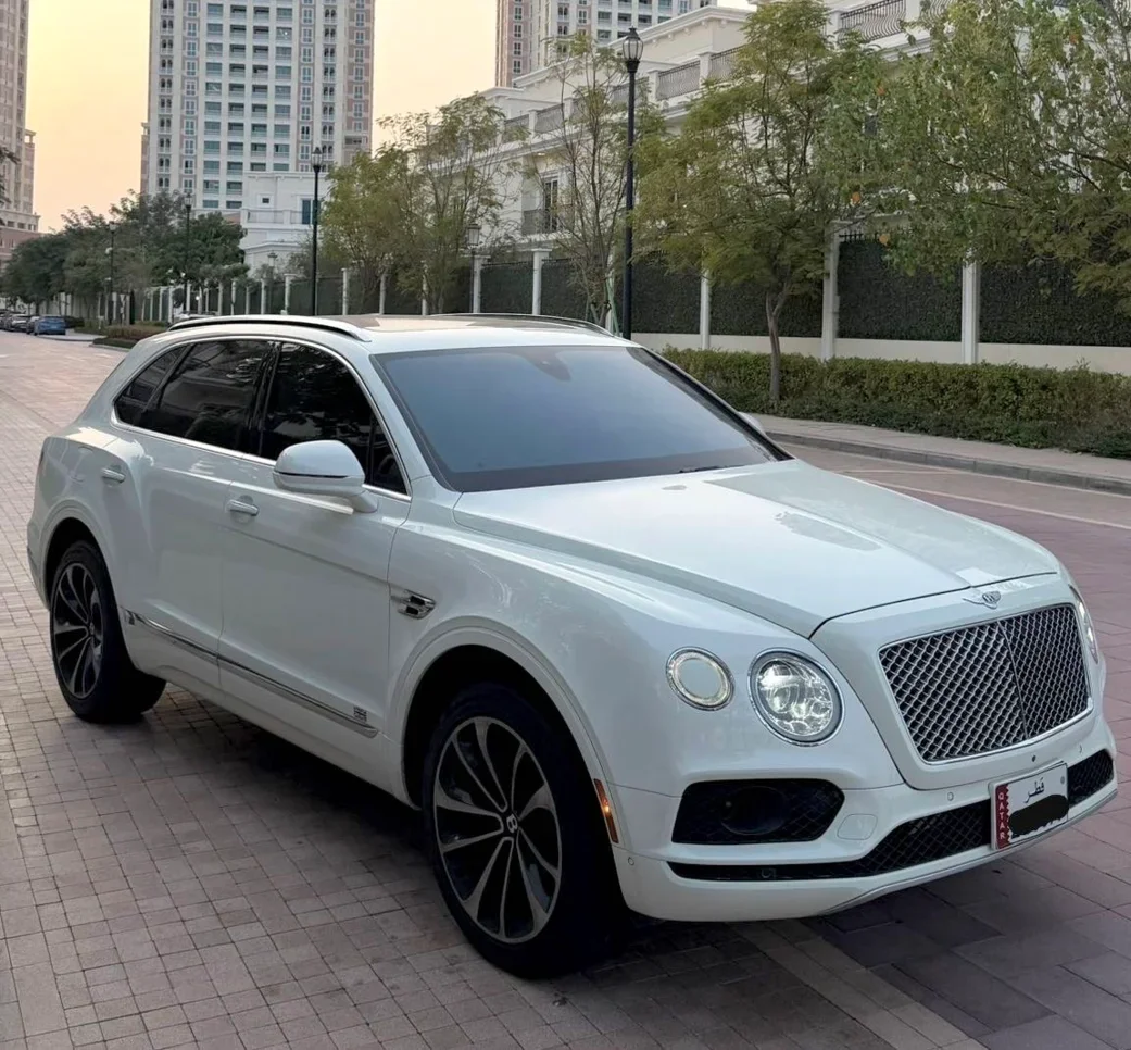 Bentley  Bentayga  2018  Automatic  50,000 Km  12 Cylinder  Four Wheel Drive (4WD)  SUV  White