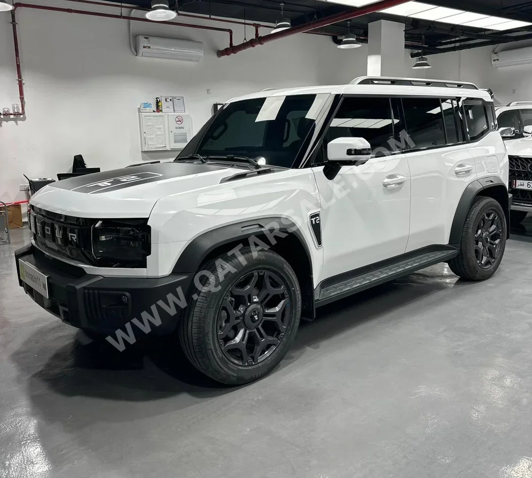 Jetour  T2  Luxury Plus  2025  Automatic  8,413 Km  4 Cylinder  Four Wheel Drive (4WD)  SUV  White  With Warranty