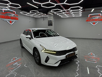 Kia  K5  2024  Automatic  40,000 Km  4 Cylinder  Front Wheel Drive (FWD)  Sedan  White