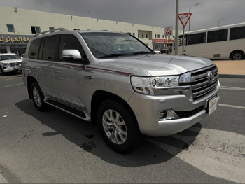 Toyota  Land Cruiser  GXR  2021  Automatic  49,000 Km  6 Cylinder  Four Wheel Drive (4WD)  SUV  Silver