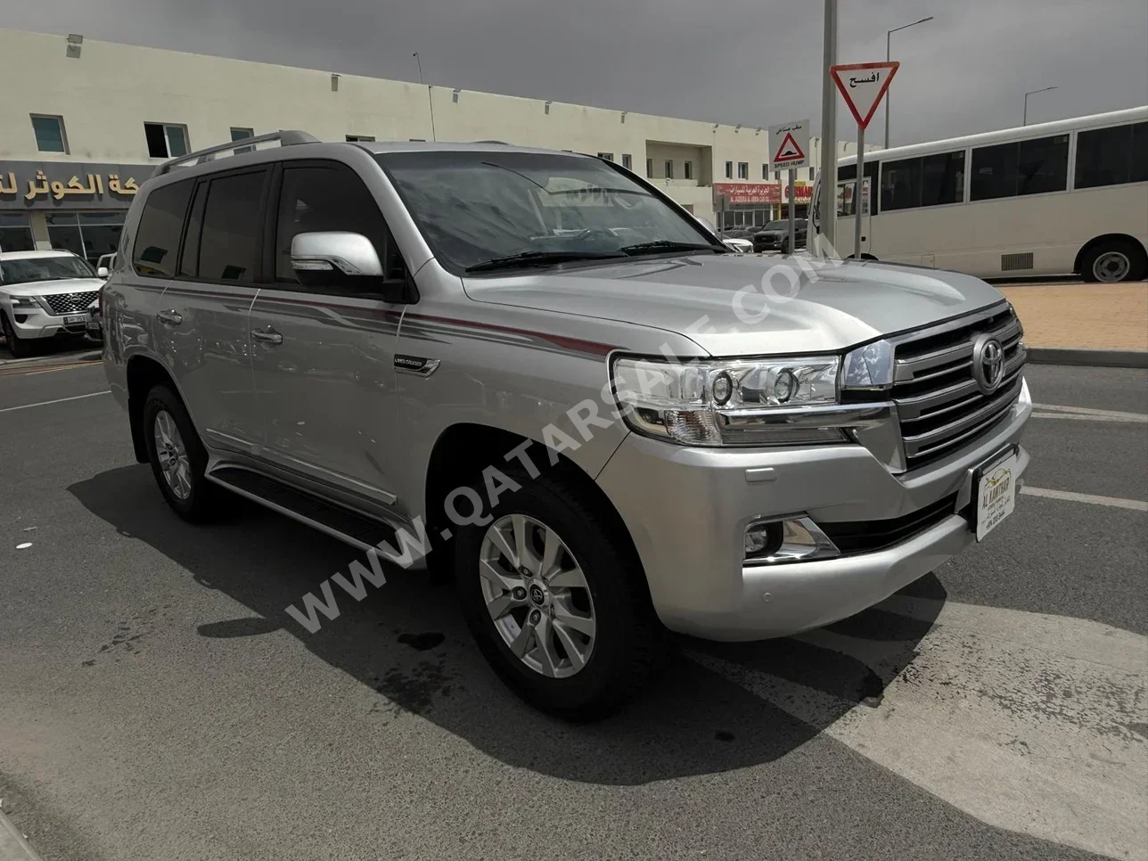 Toyota  Land Cruiser  GXR  2021  Automatic  49,000 Km  6 Cylinder  Four Wheel Drive (4WD)  SUV  Silver