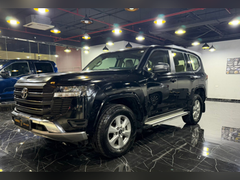 تويوتا  لاند كروزر  جي اكس  2024  اوتوماتيك  112,000 كم  6 سلندر  دفع رباعي  اس يو في  أسود