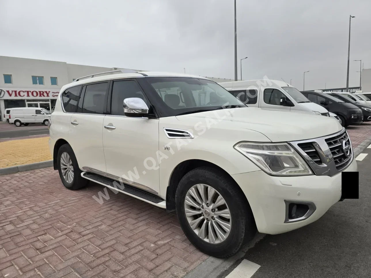 نيسان  باترول  اس اي بلاتينيوم  2016  اوتوماتيك  128,000 كم  6 سلندر  دفع كلي مستمر  اس يو في  أبيض