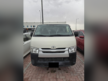 تويوتا  هايس  2020  عادي  116,000 كم  6 سلندر  سحب امامي  فان \ باص  فضي