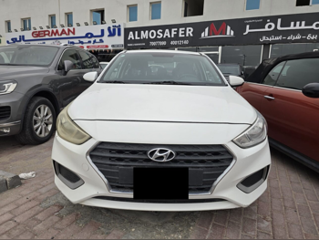 هيونداي  اكسنت  1.6  2020  اوتوماتيك  194,751 كم  4 سلندر  سحب امامي  سيدان  أبيض