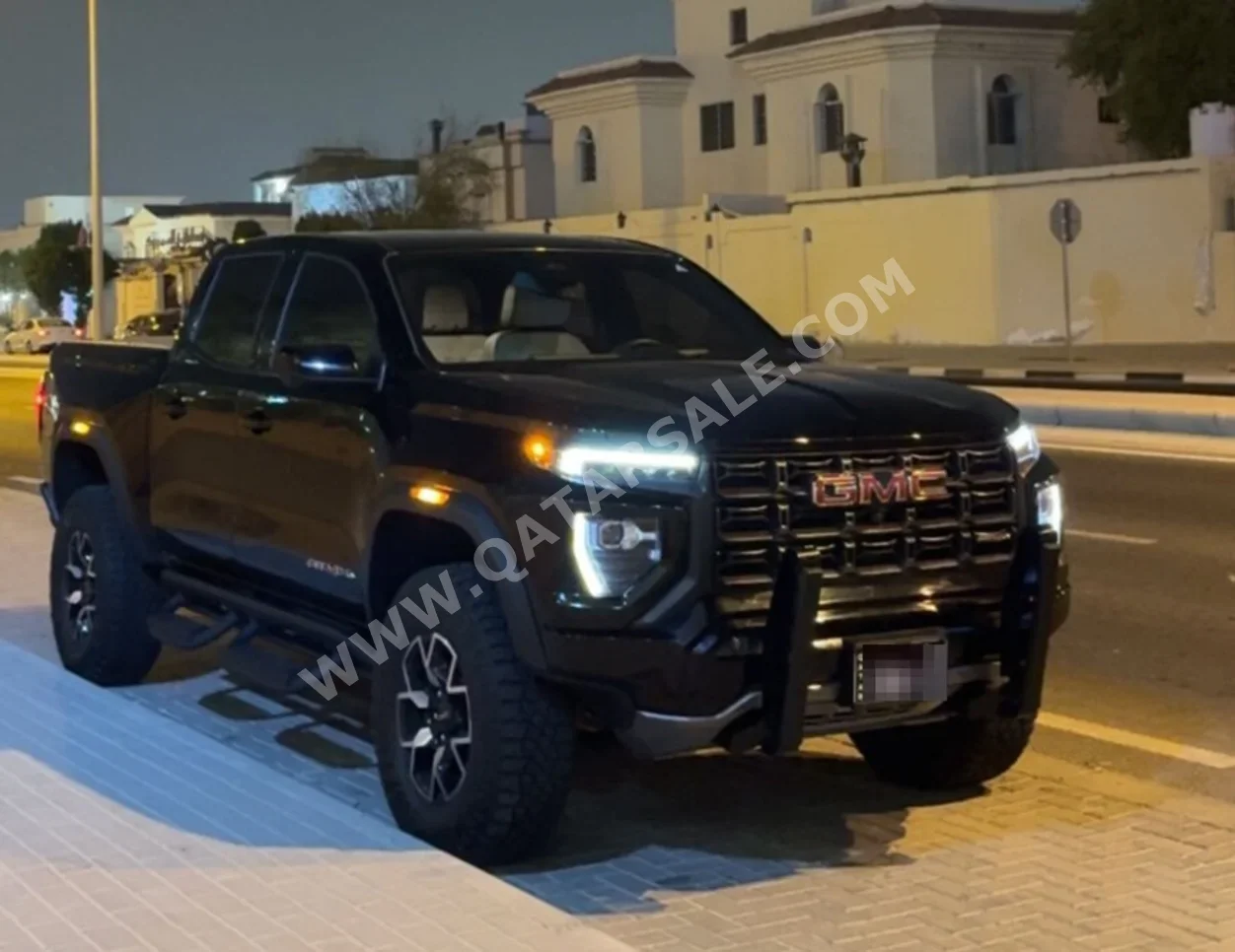 جي ام سي  كانيون  اي تي 4 اكس  2024  اوتوماتيك  40,000 كم  4 سلندر  دفع رباعي  بيكب  أسود  تحت الضمان