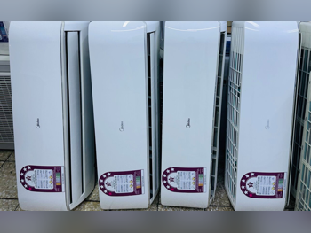 مكيفات الهواء ميديا  يشمل التحكم عن بعد  ضمان  مع التسليم  مع التركيب