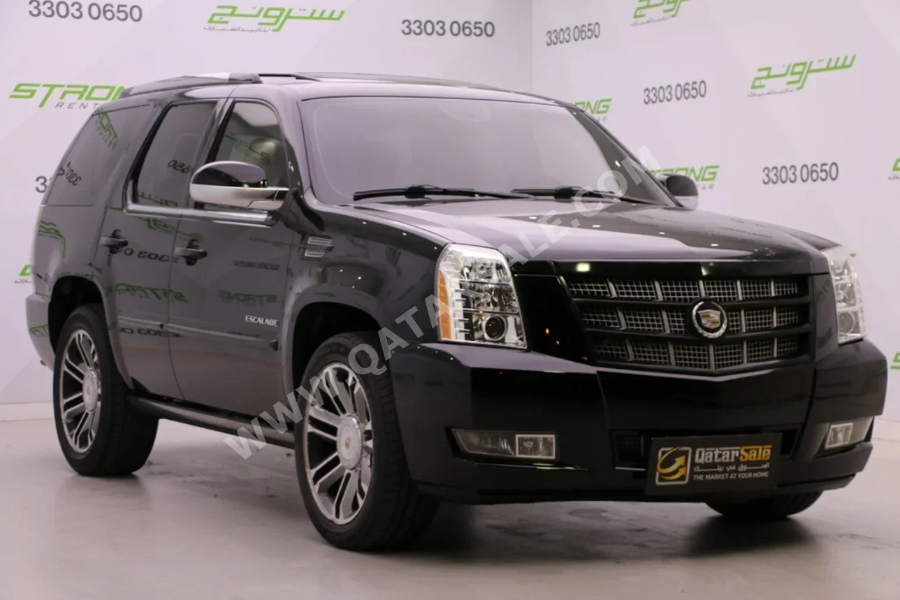 Cadillac  Escalade  2012  Automatic  212,000 Km  8 Cylinder  Four Wheel Drive (4WD)  SUV  Black