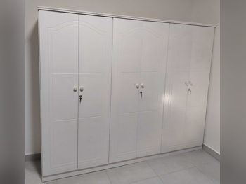 خزائن ودواليب الملابس والزينة - دوحة فيرنيتشر  - خزائن  - أبيض