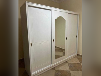 خزائن ودواليب الملابس والزينة - دوحة فيرنيتشر  - خزائن  - أبيض