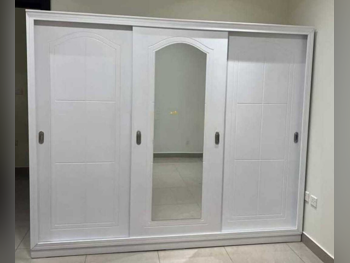 خزائن ودواليب الملابس والزينة - دوحة فيرنيتشر  - خزائن  - أبيض