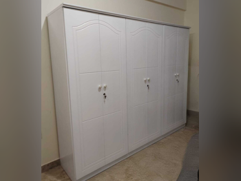 خزائن ودواليب الملابس والزينة - دوحة فيرنيتشر  - خزائن  - أبيض