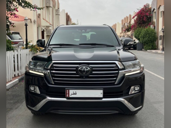 Toyota  Land Cruiser  VXS Black Edition  2018  Automatic  217,500 Km  8 Cylinder  Four Wheel Drive (4WD)  SUV  Black
