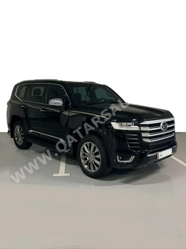 تويوتا  لاند كروزر  في اكس ار توين توربو  2024  اوتوماتيك  49,000 كم  6 سلندر  دفع رباعي  اس يو في  أسود  تحت الضمان
