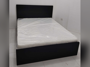 الأسّرة - كوين - بنى - متضمنة المرتبة