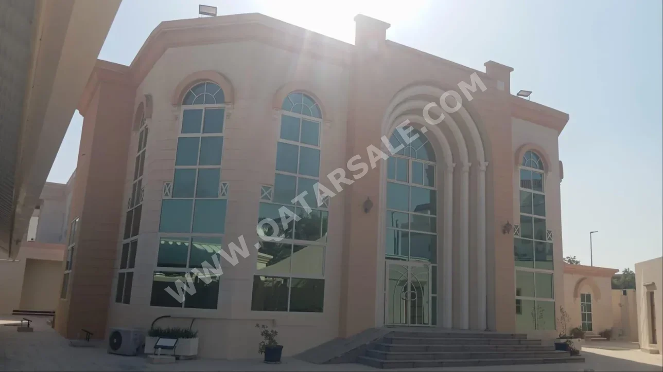 Service  - Not Furnished  - Doha  - Legtaifiya  - 13 Bedrooms