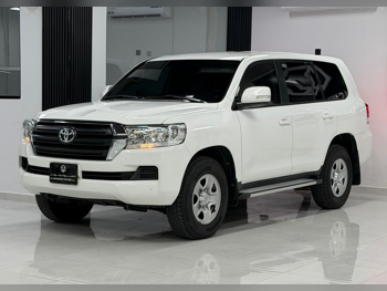 Toyota  Land Cruiser  GX  2018  Automatic  188,000 Km  6 Cylinder  Four Wheel Drive (4WD)  SUV  White