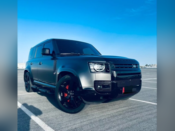 Land Rover  Defender  110 X  2024  Automatic  41,580 Km  6 Cylinder  Four Wheel Drive (4WD)  SUV  Black and Gray  With Warranty