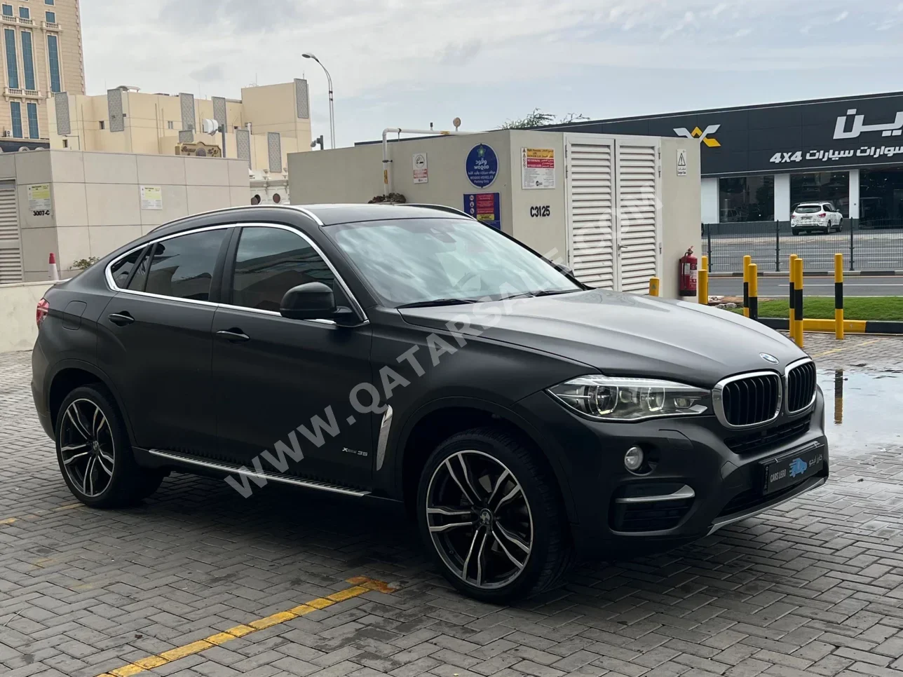 BMW  X-Series  X6  2016  Automatic  33,000 Km  6 Cylinder  Four Wheel Drive (4WD)  SUV  Black