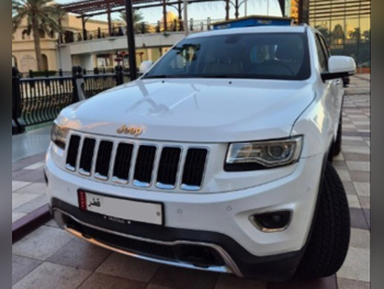 جييب  جراند شيروكي  ليميتد  2015  اوتوماتيك  93,000 كم  8 سلندر  دفع رباعي  اس يو في  أبيض