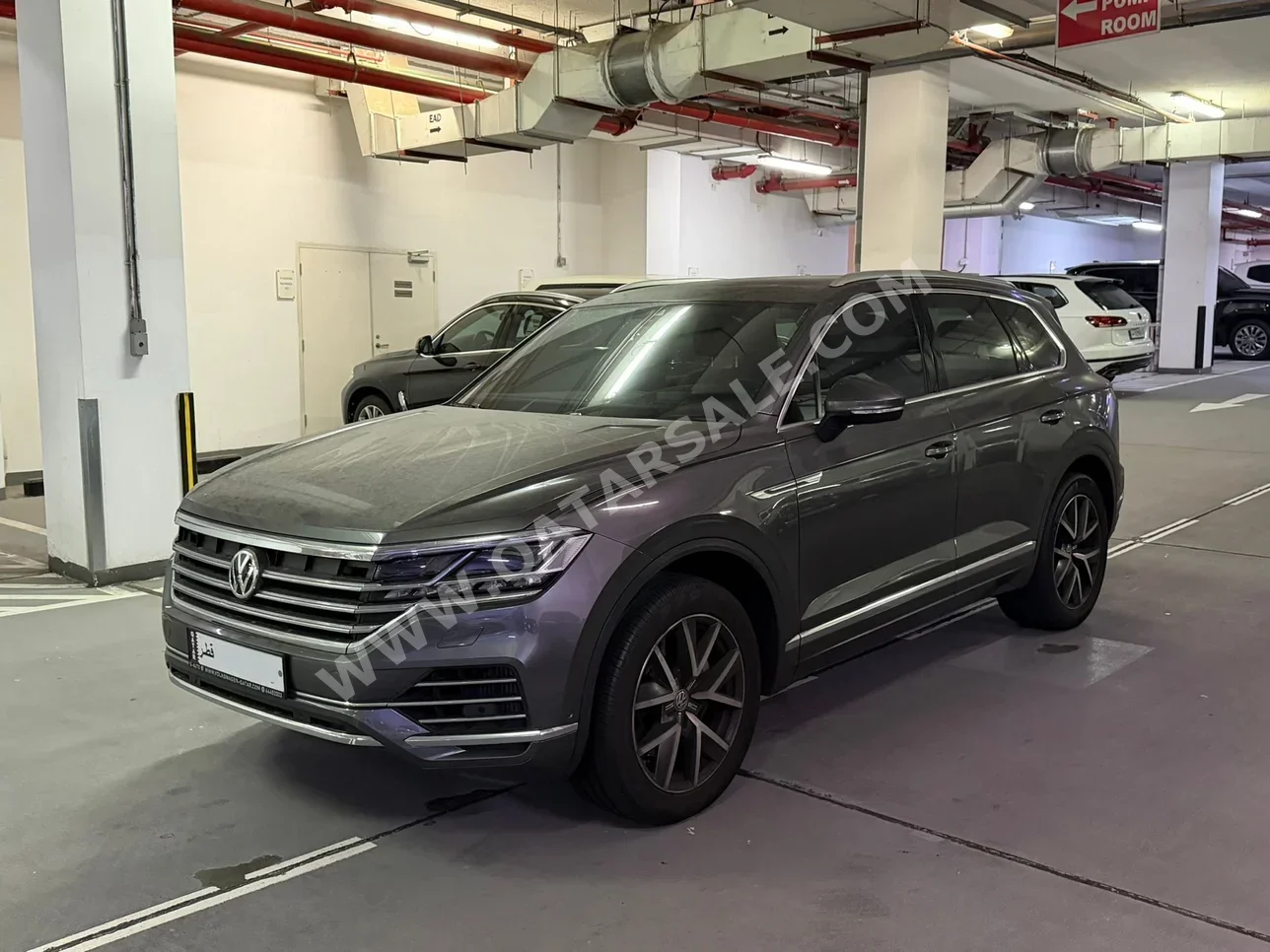 Volkswagen  Touareg  Highline plus  2020  Automatic  80,000 Km  6 Cylinder  Four Wheel Drive (4WD)  SUV  Gray