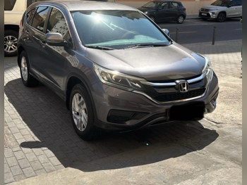 هوندا  سي آر في  ال كس  2016  اوتوماتيك  149,000 كم  4 سلندر  دفع رباعي  اس يو في  رمادي