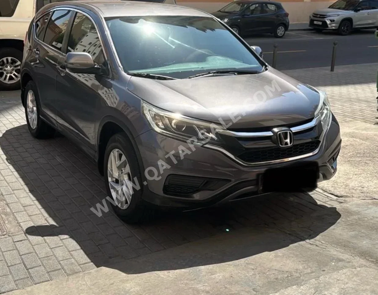 هوندا سي آر في ال كس 2016 اوتوماتيك 149,000 كم 4 سلندر دفع رباعي اس يو في رمادي