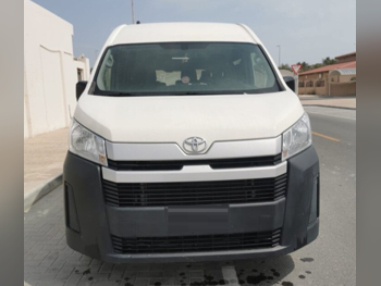 Toyota  Hiace  2023  Manual  259,607 Km  6 Cylinder  Rear Wheel Drive (RWD)  Van / Bus  White