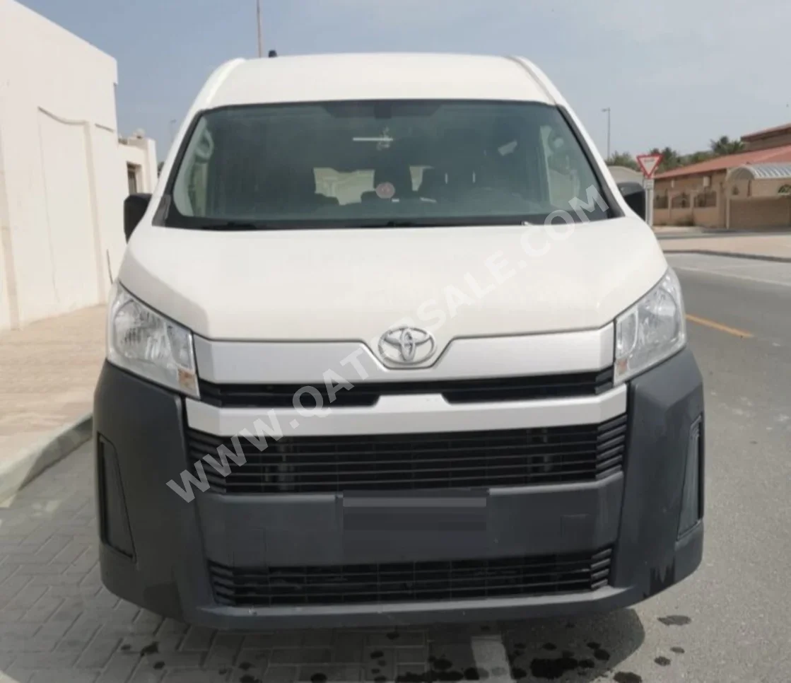 تويوتا  هايس  2023  عادي  259,607 كم  6 سلندر  دفع خلفي  فان \ باص  أبيض