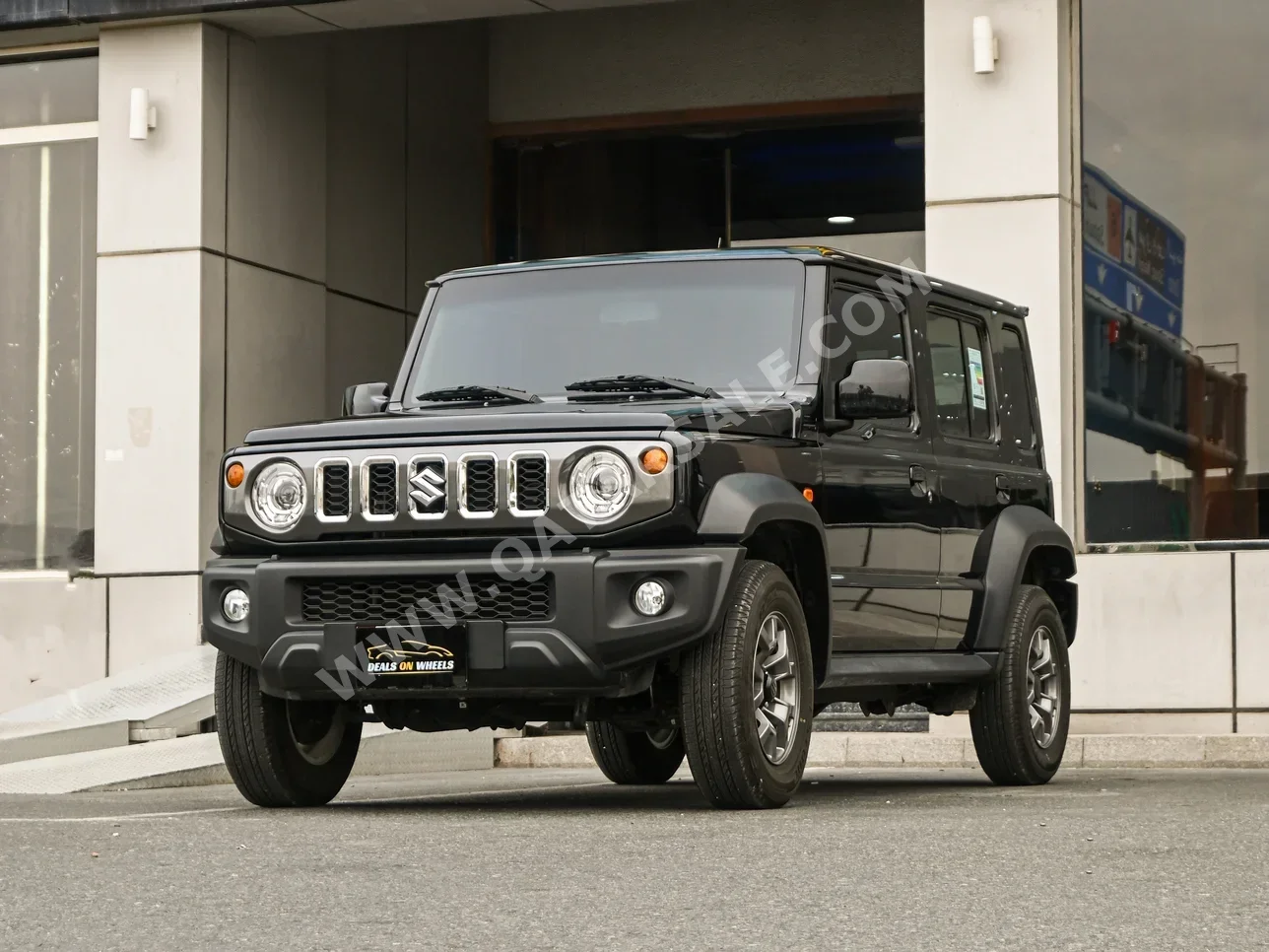 سوزوكي  جمني  جي ال اكس  2025  اوتوماتيك  8,600 كم  4 سلندر  دفع رباعي  اس يو في  أسود  تحت الضمان