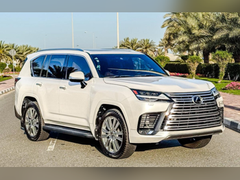 Lexus  LX  600 VIP  2022  Automatic  33,000 Km  6 Cylinder  Four Wheel Drive (4WD)  SUV  White  With Warranty