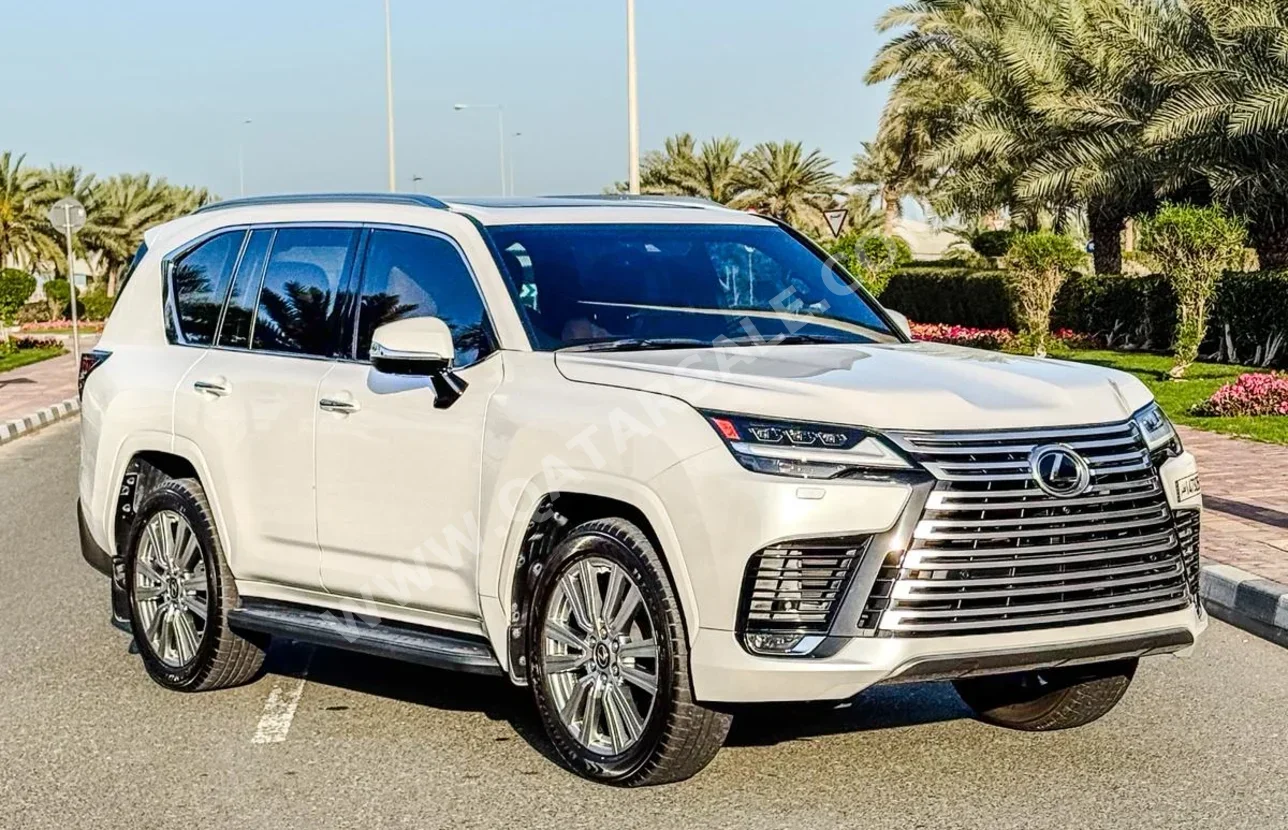 Lexus LX 600 VIP 2022 Automatic 33,000 Km 6 Cylinder Four Wheel Drive (4WD) SUV White With Warranty