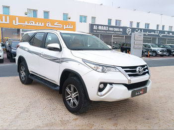 تويوتا  فورشنر  2020  اوتوماتيك  156,000 كم  4 سلندر  دفع رباعي  اس يو في  أبيض