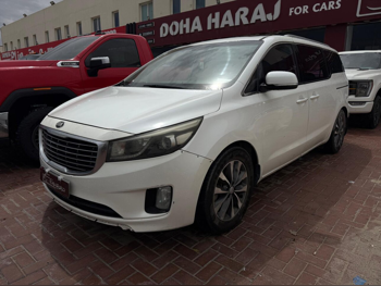 كيا  كارنفال  2016  اوتوماتيك  307,000 كم  6 سلندر  سحب امامي  فان \ باص  أبيض