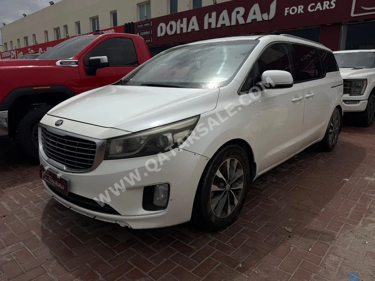 كيا  كارنفال  2016  اوتوماتيك  307,000 كم  6 سلندر  سحب امامي  فان \ باص  أبيض