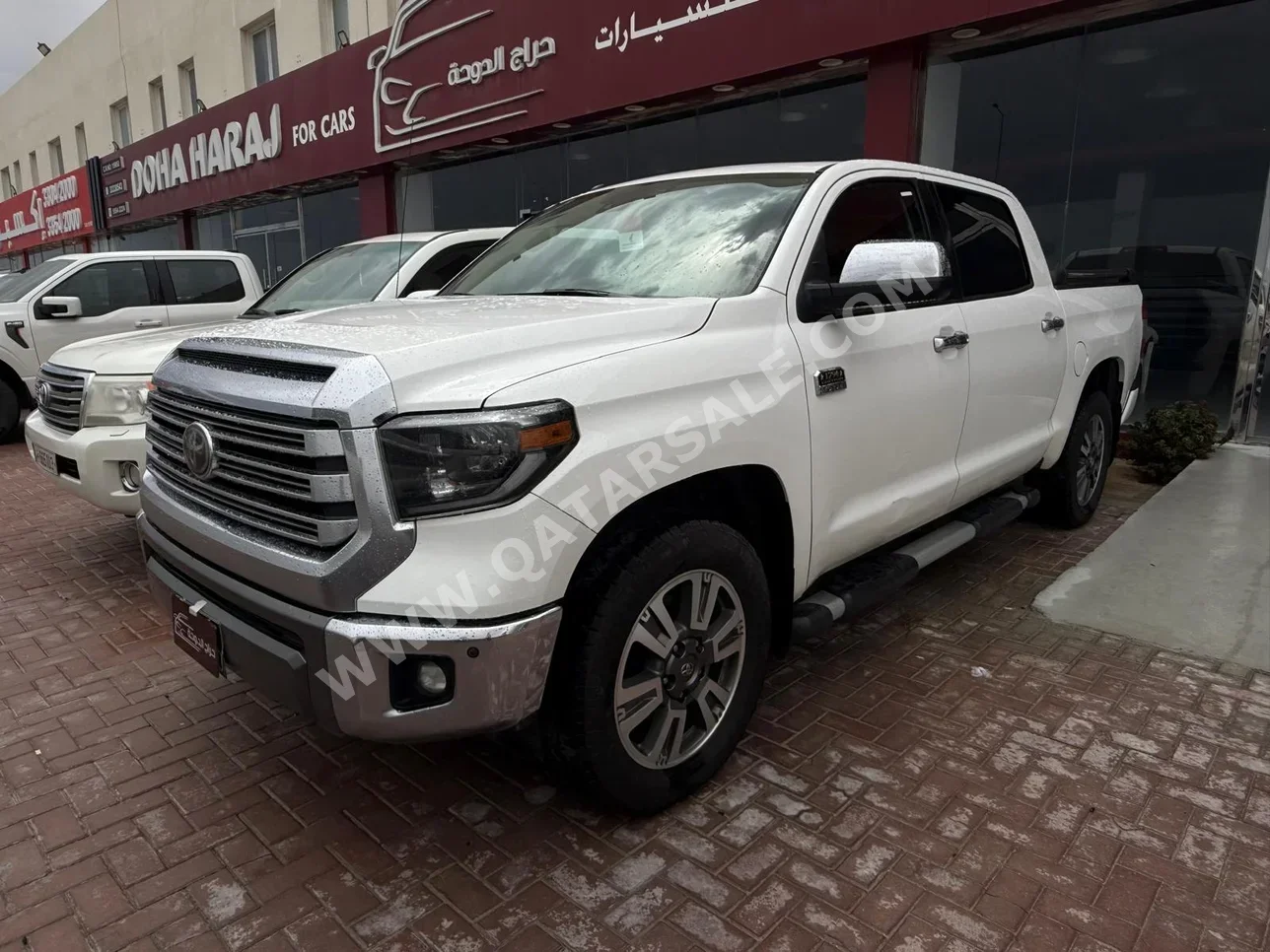 Toyota  Tundra  Edition 1794  2018  Automatic  265,000 Km  8 Cylinder  Four Wheel Drive (4WD)  Pick Up  White